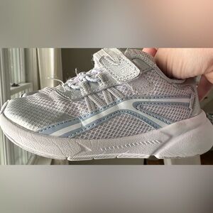 Toddler Girl size 10 Wide - Stride Rite Made 2 Play silver / blue sneaker